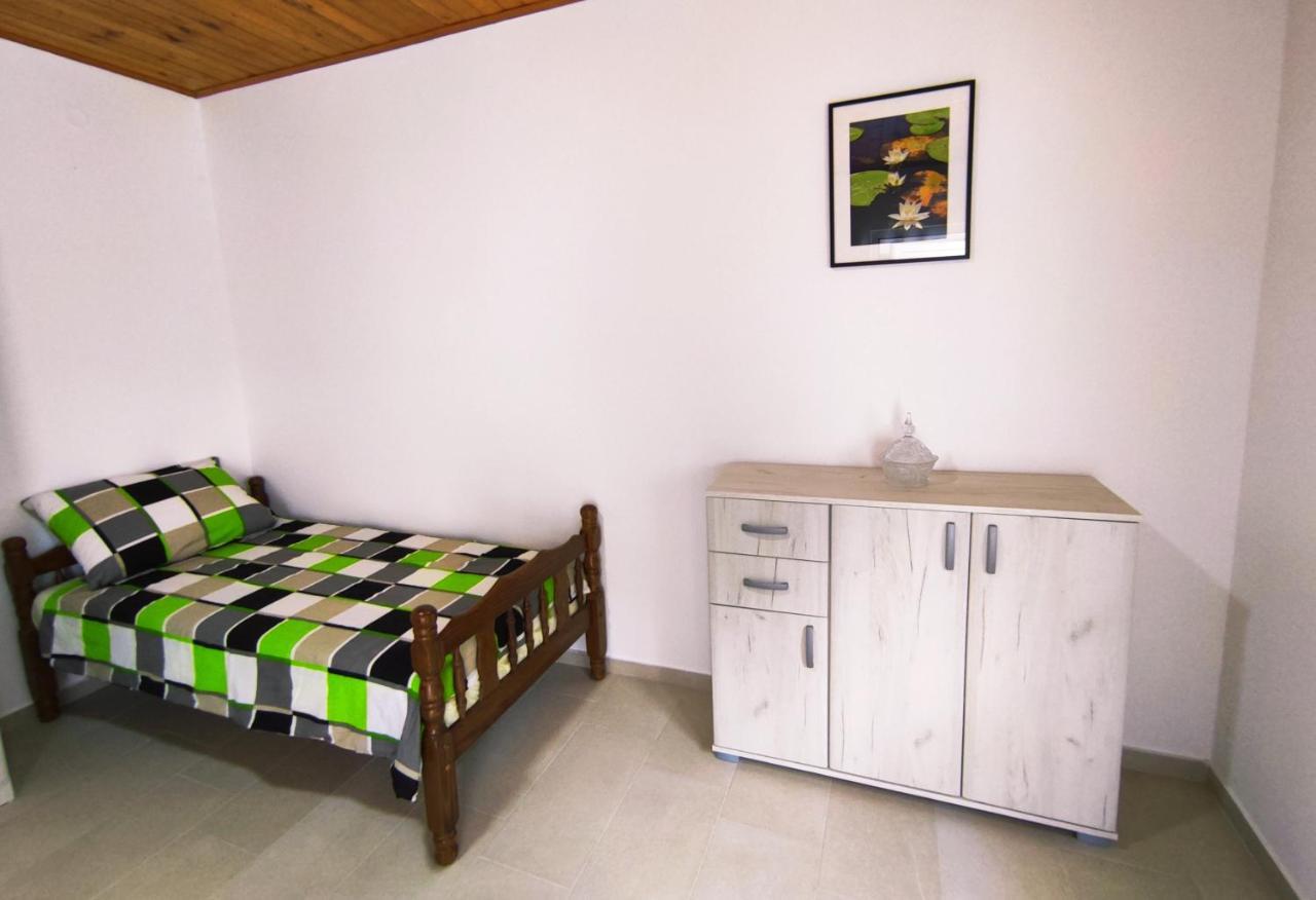 Celtis Shade House Villa เวียร์ปาซาร์ ภายนอก รูปภาพ
