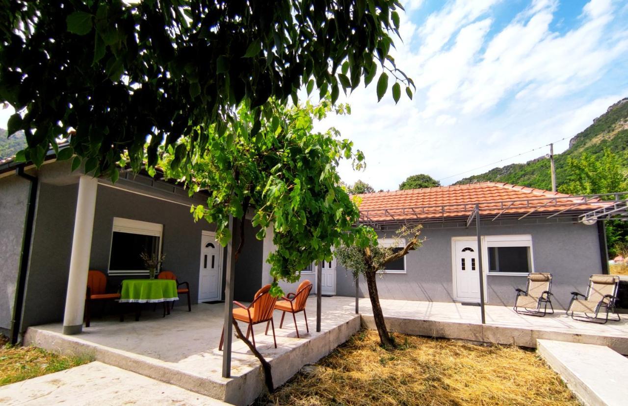 Celtis Shade House Villa เวียร์ปาซาร์ ภายนอก รูปภาพ