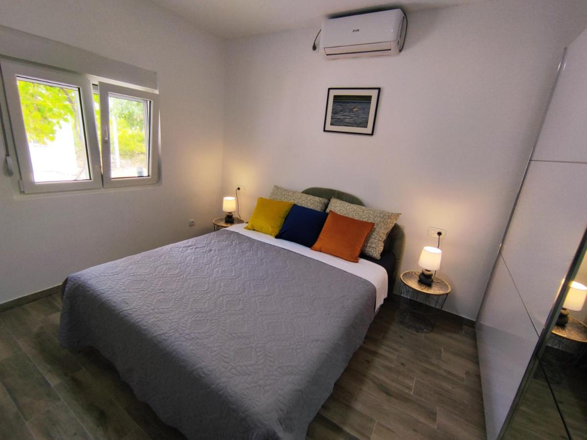 Celtis Shade House Villa เวียร์ปาซาร์ ภายนอก รูปภาพ