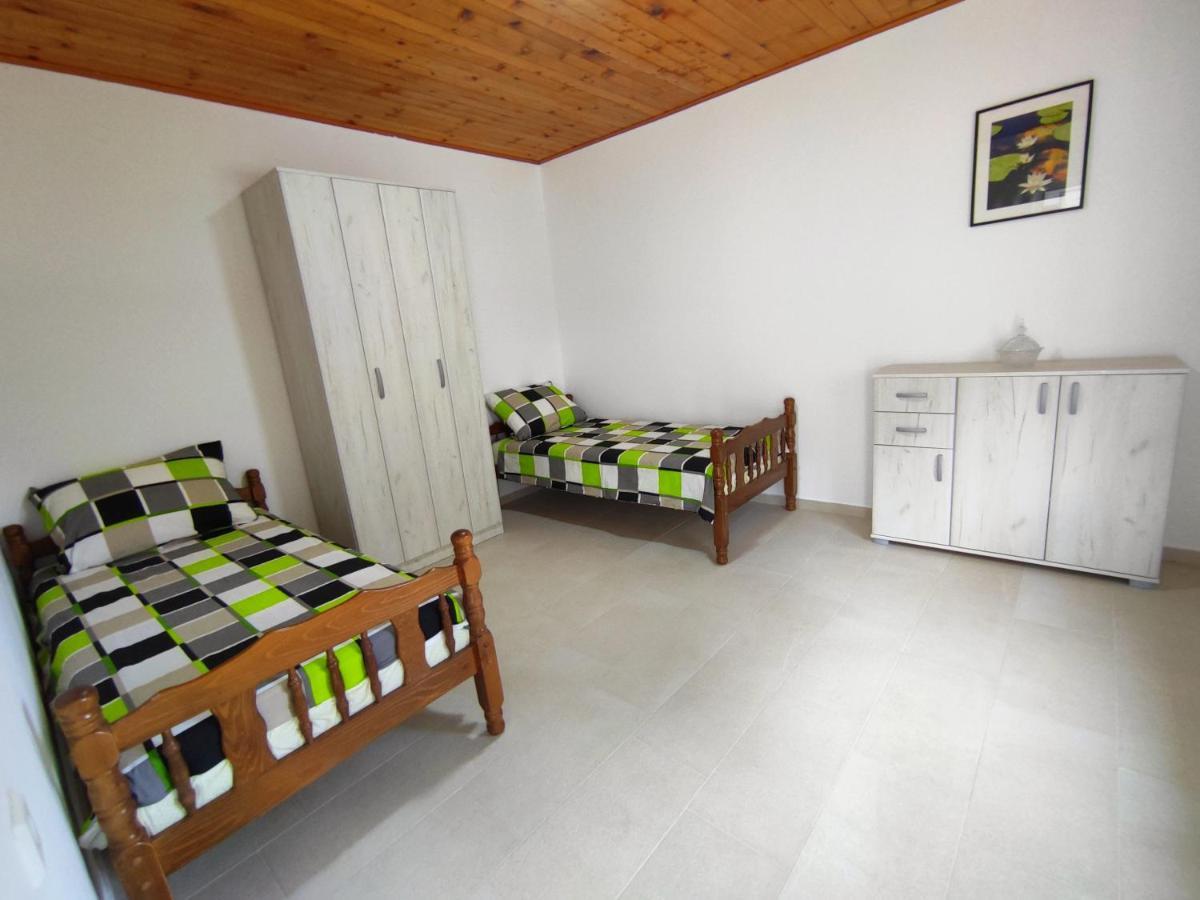 Celtis Shade House Villa เวียร์ปาซาร์ ภายนอก รูปภาพ