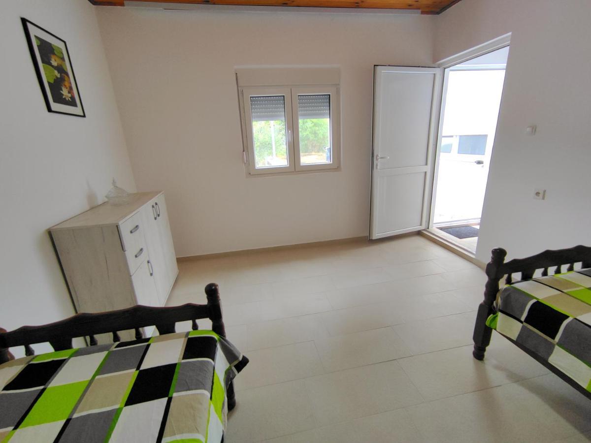 Celtis Shade House Villa เวียร์ปาซาร์ ภายนอก รูปภาพ