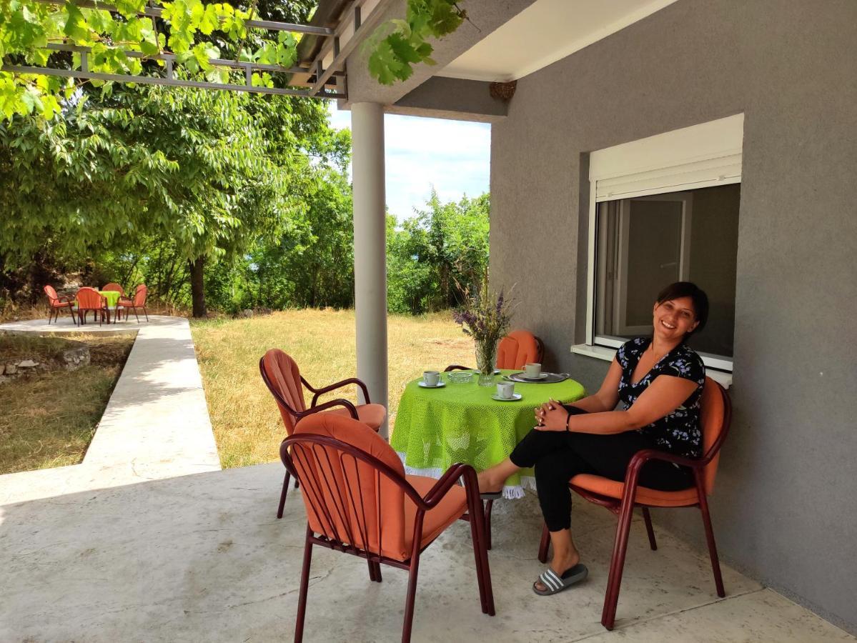 Celtis Shade House Villa เวียร์ปาซาร์ ภายนอก รูปภาพ