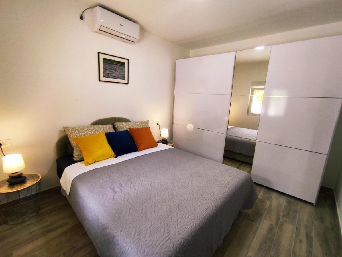 Celtis Shade House Villa เวียร์ปาซาร์ ภายนอก รูปภาพ